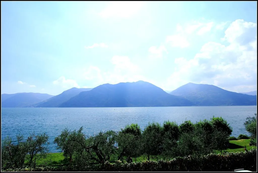 Affittacamere La Tana Di Sebastian Hotel Marone