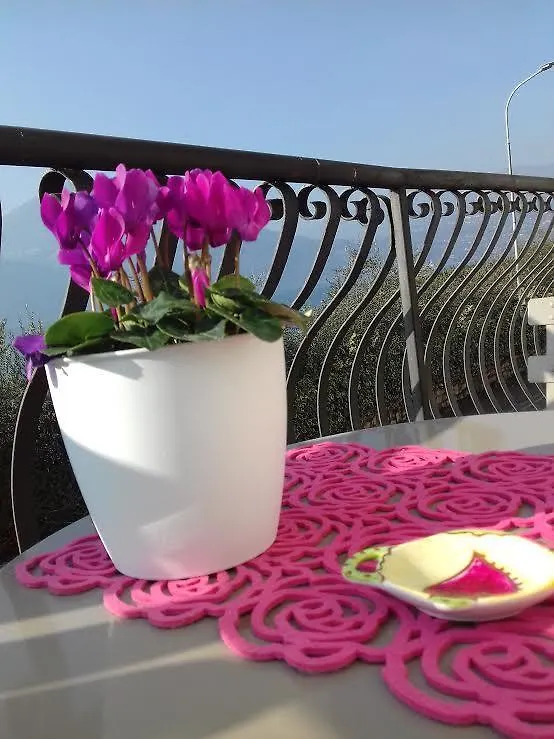 La Tana Di Sebastian Hotel Marone Guest house